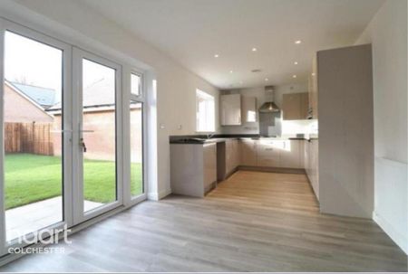 3 bedroom detached house to rent - Photo 4