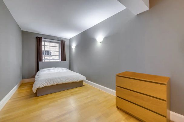 3 bedroom flat in 18 Gainsford Street - Photo 1