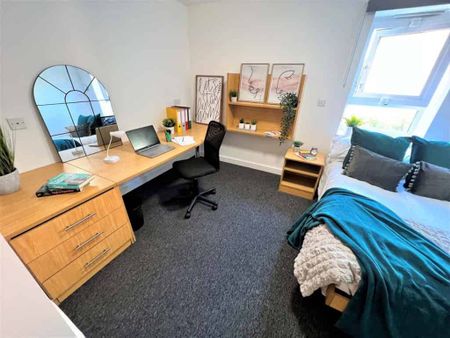 Premier Plus - Photo 5