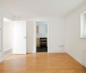 Carters Mead, Harlow - Photo 1