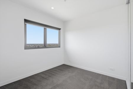 Skyline Living with Space, Style and Unmatched Convenience - Photo 2