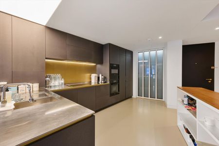 Three bedroom flat available in Gasholders, King's Cross N1C. - Photo 5