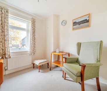 3 bedroom detached bungalow to rent - Photo 3