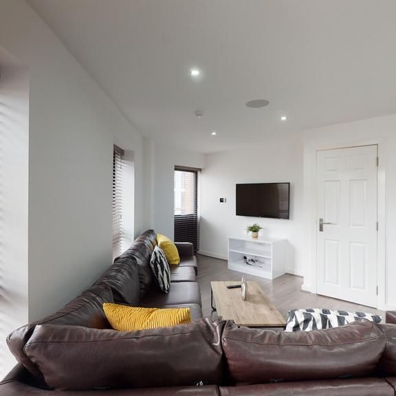 7 bedroom flat to rent - Photo 1