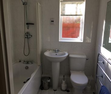 2 bedroom apartment to rent - Photo 6