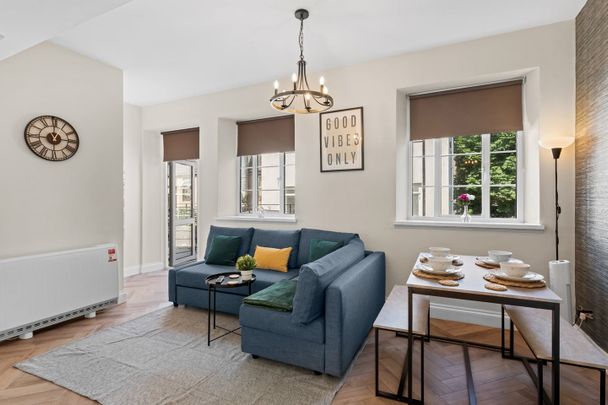 1 Bed Flat, Princes Place, BN1 - Photo 1