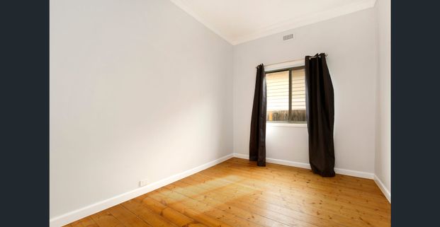 Charming period home in prime Preston location - Photo 1