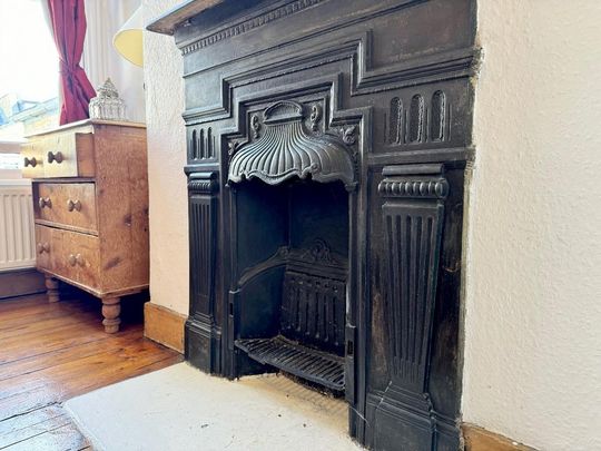 2 bedroom maisonette to rent - Photo 1