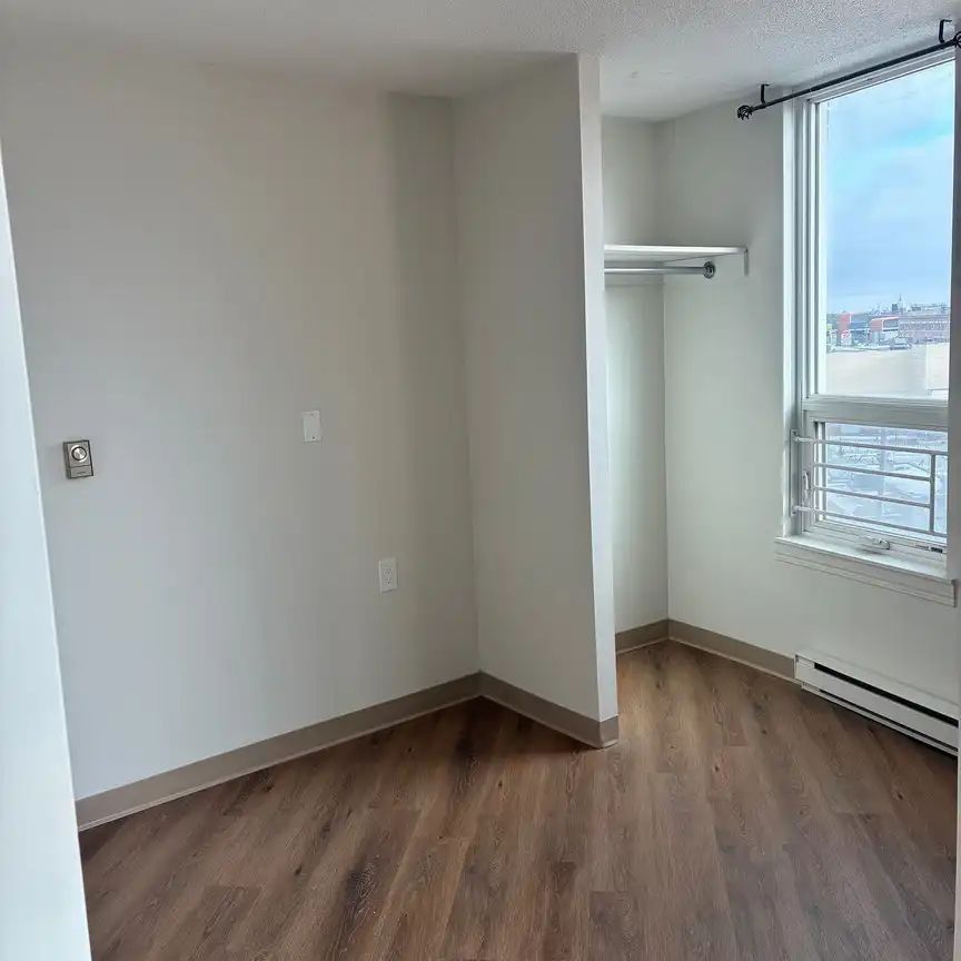 Sek On Toi Senior 55+ Apartments — Bachelor Suite RENT GEARED TO INCOME - Photo 1