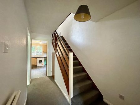 3 bedroom semi-detached house to rent - Photo 3