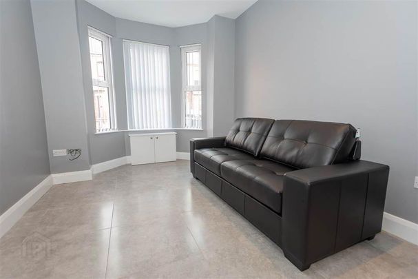 26 St. Albans Gardens, Belfast, BT9 5DR - Photo 1