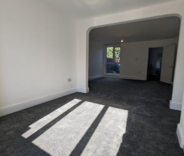 The Crescent - Photo 2