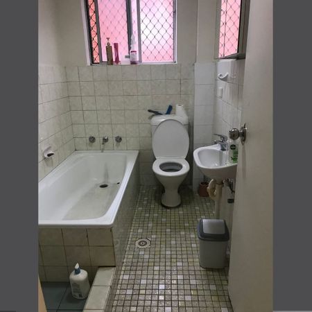 Ground floor unit in Auburn - Photo 4