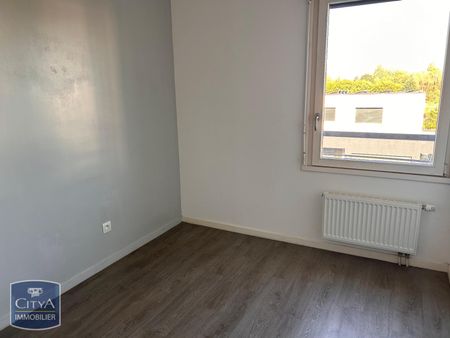 Location Appartement 3 pièces 62m² LA CHAPELLE D ARMENTIERES 59930 - Photo 4