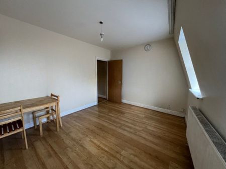 2 bed Apartment for Rent - Photo 3