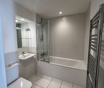 2 Bed Flat, Centenary Plaza, SO19 - Photo 5