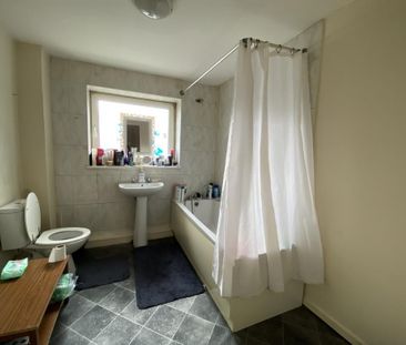 2 bedroom terraced house to rent - Photo 5