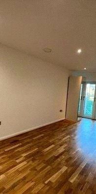 1 bedroom penthouse to rent - Photo 1