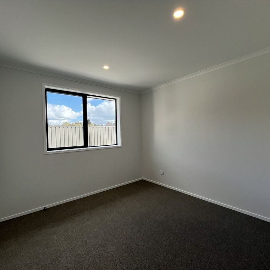 Brand New Executive Home - Photo 1