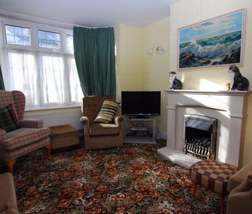 4 bedroom semi-detached house to rent - Photo 1