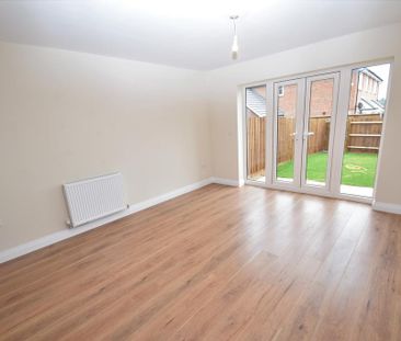 2 bedroom terraced house to rent - Photo 2