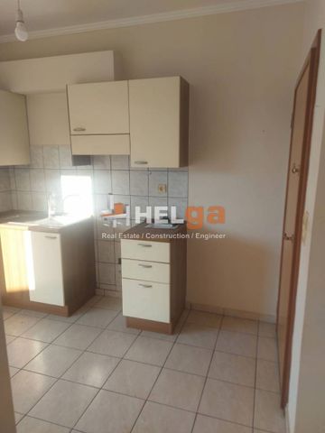 Ενοικίαση κατοικίας, 34 τ.μ., Πάτρα, 300 € - Photo 2