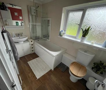 Rhodri Place, Llanyravon, CWMBRAN - Photo 6