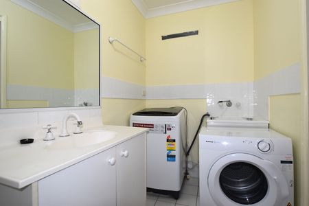 FULLY FURNISHED IN CBD! - Photo 3