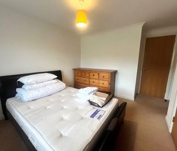 Flat D, 2 Mackie Place, AB32 6AP, Westhill - Photo 2