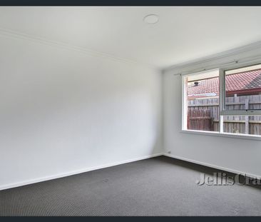 Spacious and Sophisticated Family Residence in Clarinda - Photo 6