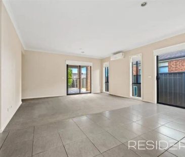 “FAMILY HOME IN MERNDA VILLAGE” - Photo 4