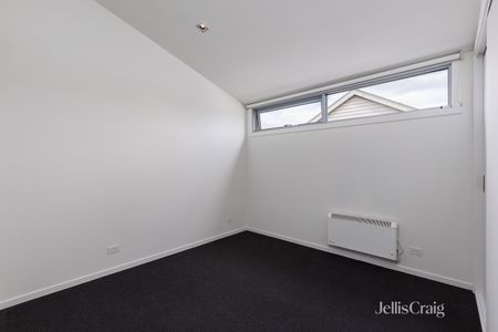 12 Roches Terrace, Williamstown VIC 3016 - House For Rent | Domain - Photo 4