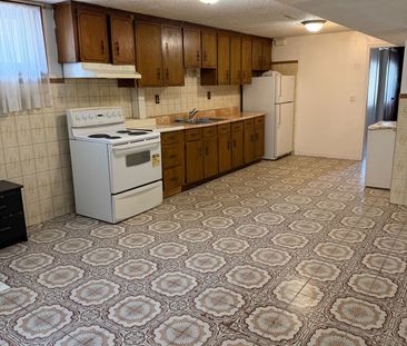 For Lease - 7242 Sills Road, Mississauga, Ontario - Photo 3