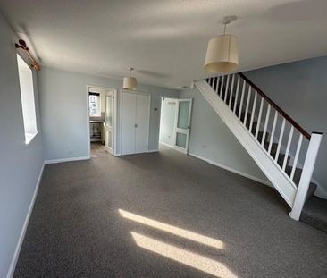 2 bedroom semi-detached house to rent - Photo 3