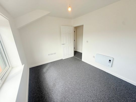 Sherborne Road, Yeovil, Somerset - Photo 1