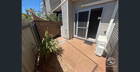 Charming Close to City Centre - Photo 5