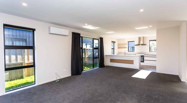 Lovely 3 bedroom family home in Silverstream! - Photo 1