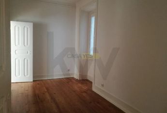 Apartment T5 in Avenidas Novas, Lisboa