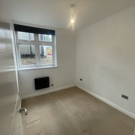 Mill House, Greater London, UB2 - Photo 4