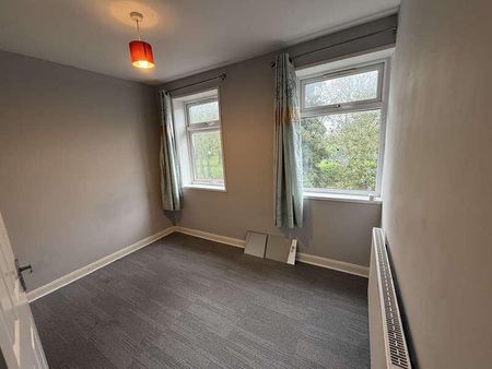 Hayes, UB3 - Photo 2