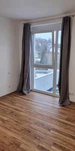 Schöne 2- Zimmerwohnung mit Balkon und Parkplatz! - Photo 3