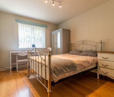 Flat 4, Lodge Farm Gardens - Photo 5