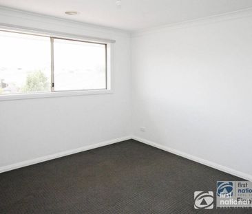 Five bedroom beauty - Photo 6