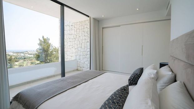 Luxury Villa for rent in Benahavís, Andalusia - Photo 1