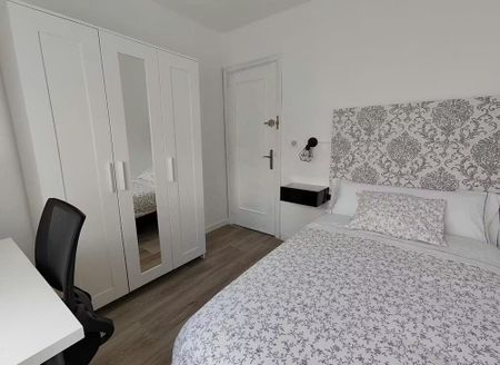 Calle de Cayetano Pando, Madrid, Community of Madrid 28047 - Photo 4