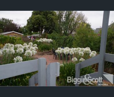 32 Clanbrae Avenue, Burwood, Vic 3125 - Photo 5