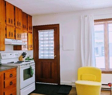 2 1/2 à louer Kénogami - Photo 2