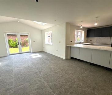 4 Bedroom Detached To Let - Photo 2