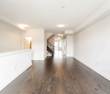 For Lease - 15 Wild Rose Gardens, Toronto, Ontario - Photo 4