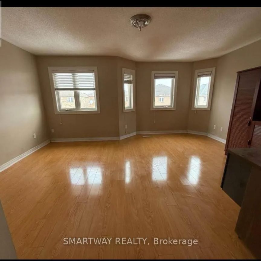 7261 GAGLIANO DRIVE - Photo 1